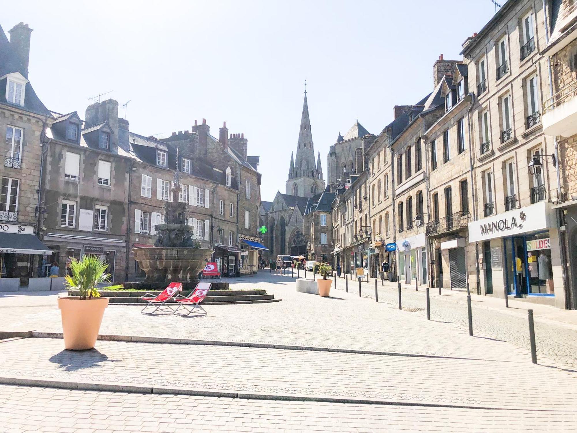 New: Agreable & Lumineux *Gare* Appartement Guingamp Buitenkant foto